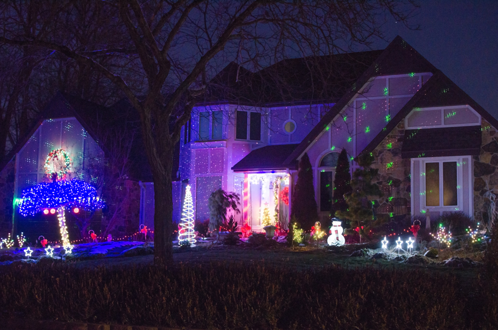 UPDATE: 18 of Bloomington’s Best Holiday Lights Displays (PHOTO GALLERY)